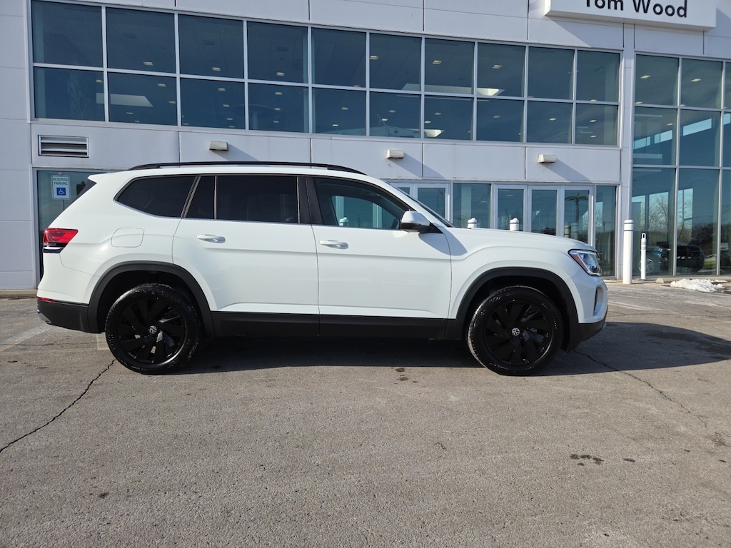 Certified 2025 Volkswagen Atlas 2.0T SE w/Technology SUV