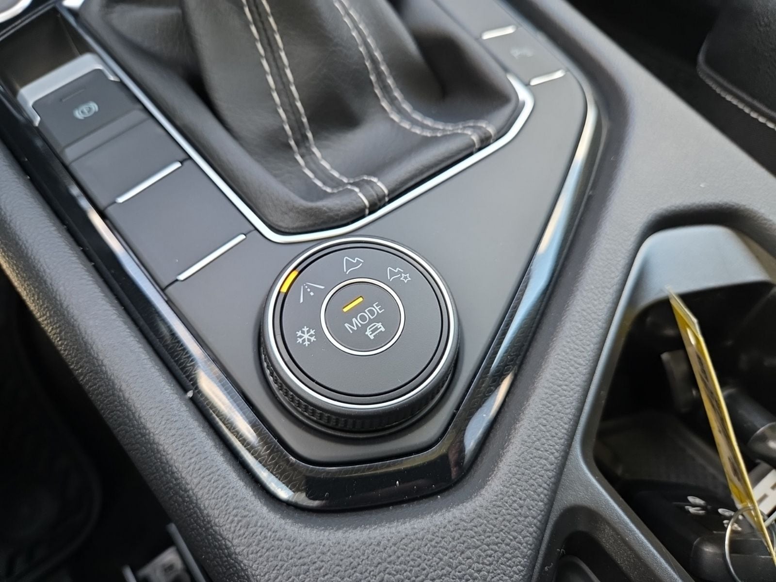 2026 Volkswagen Taos SEL - Photo 24