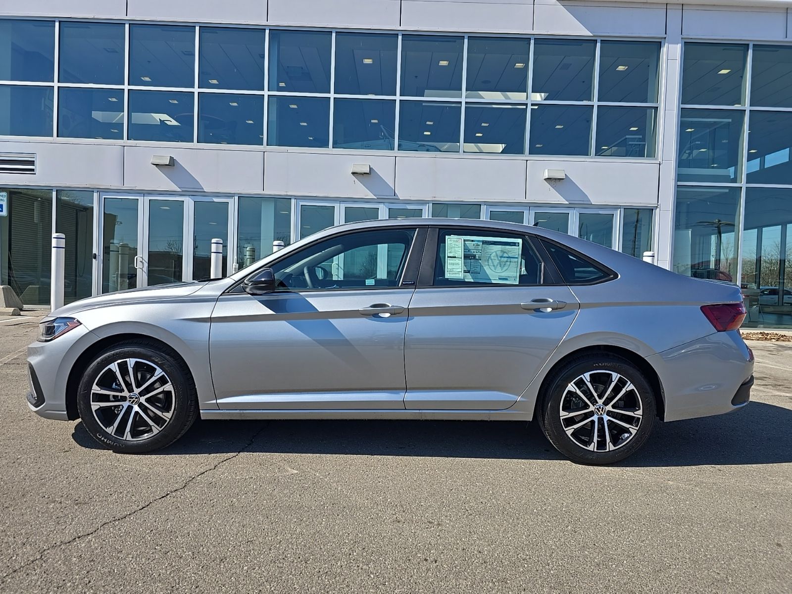 2026 Volkswagen Jetta Sport - Photo 7