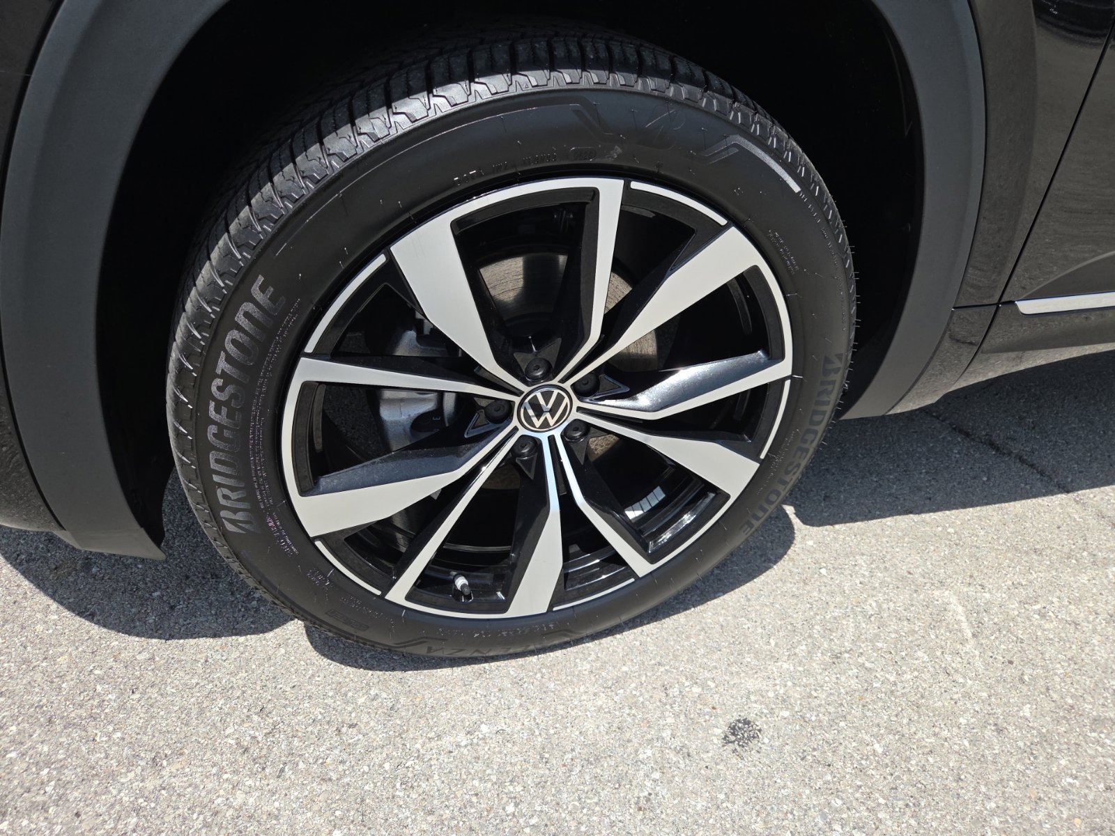 2026 Volkswagen Atlas SEL Premium R-Line - Photo 18
