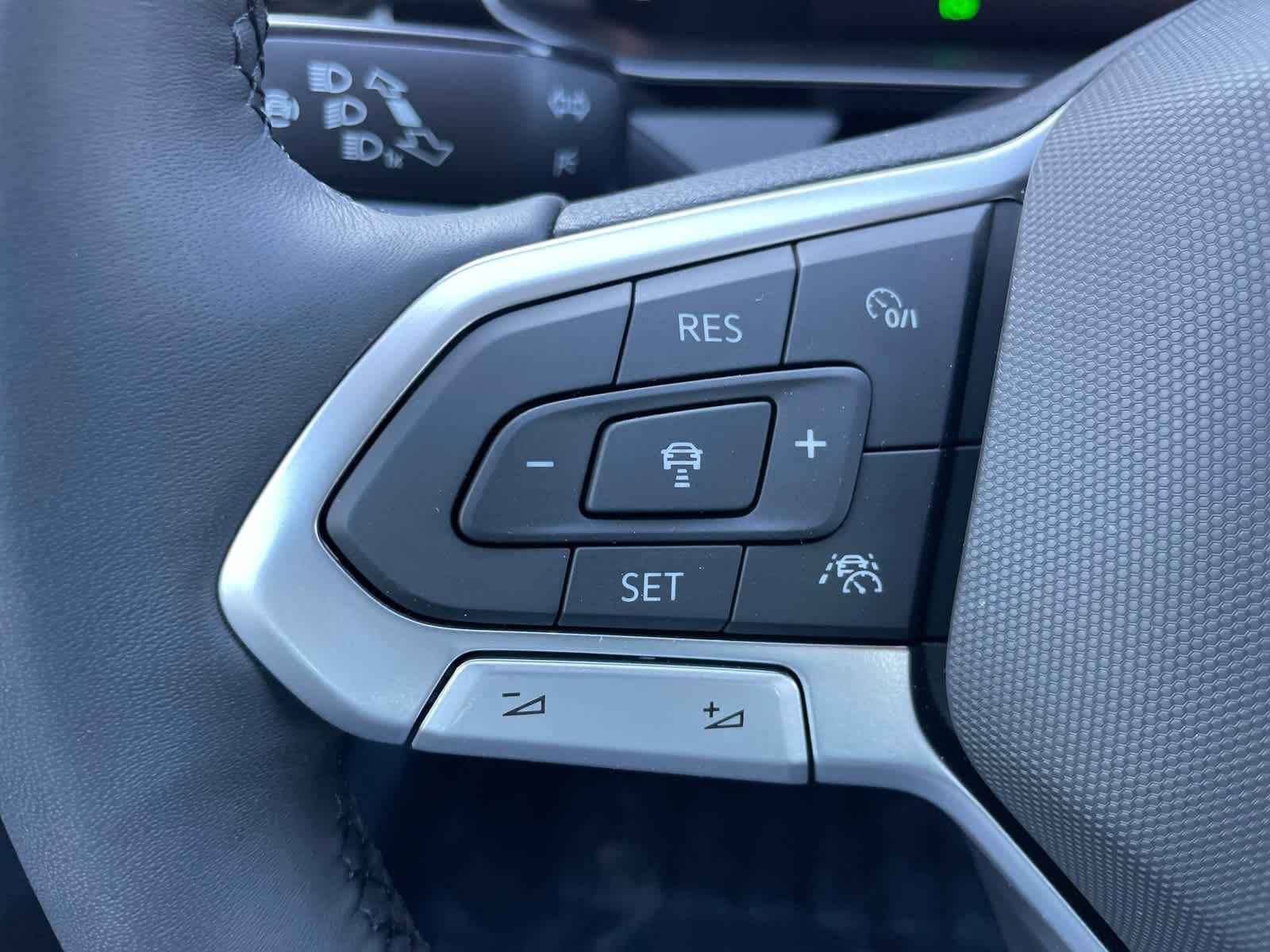 2026 Volkswagen Jetta SE - Photo 30