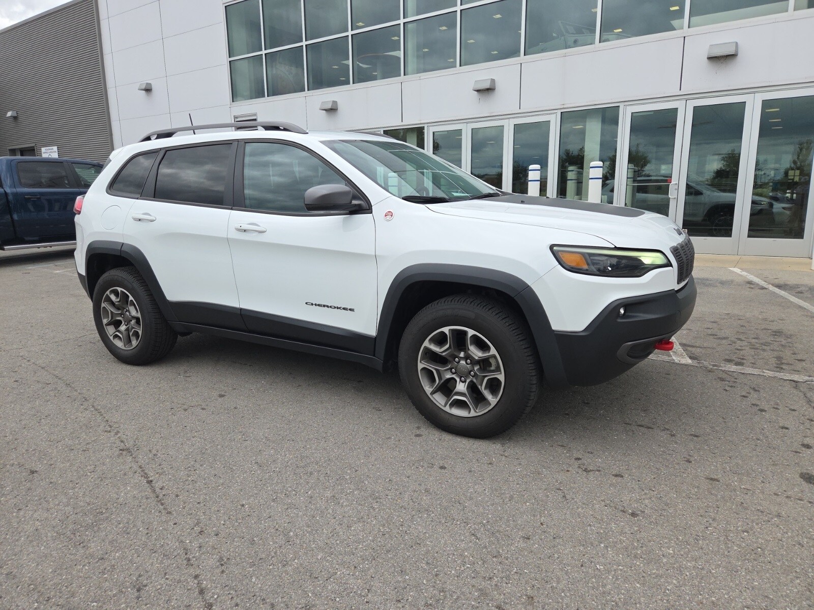 2021 Jeep Cherokee Trailhawk photo 2