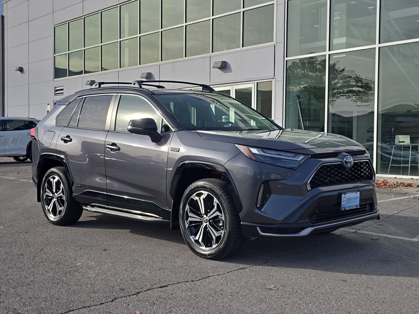 2022 Toyota RAV4 Prime XSE photo 2
