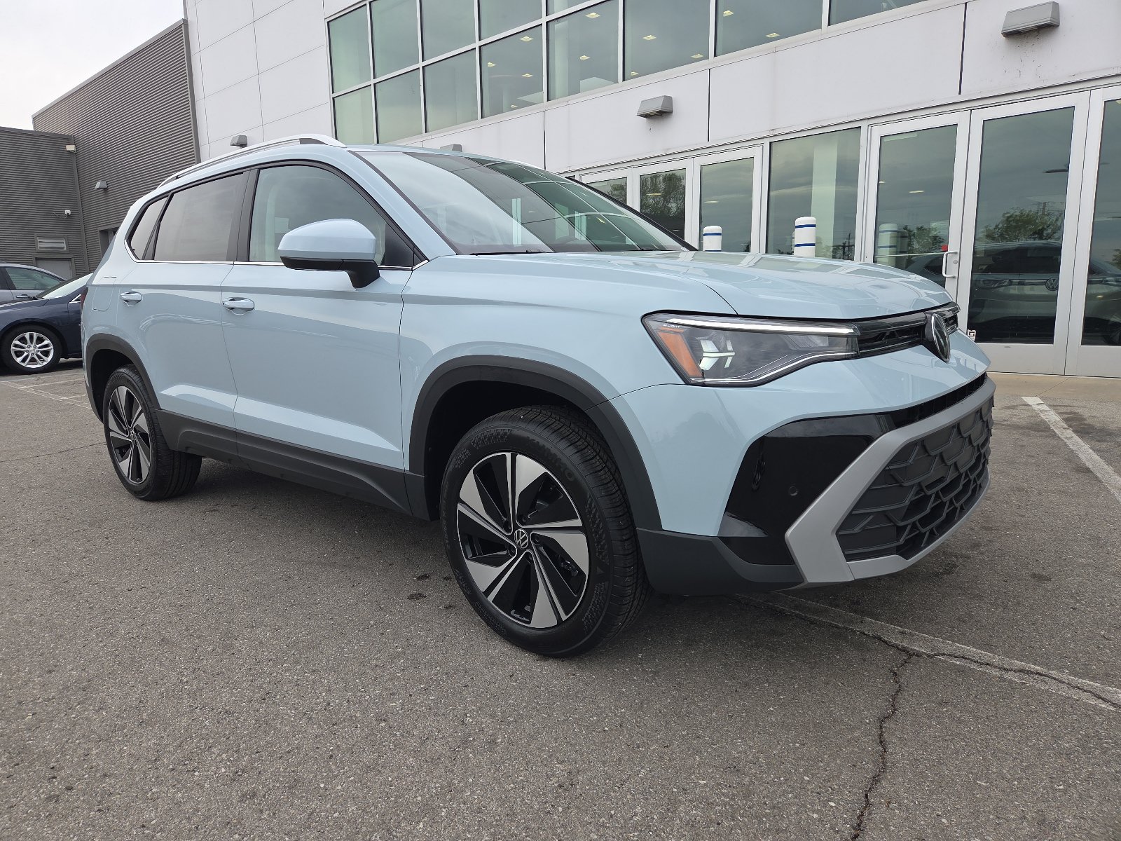 2026 Volkswagen Taos SE - Photo 4