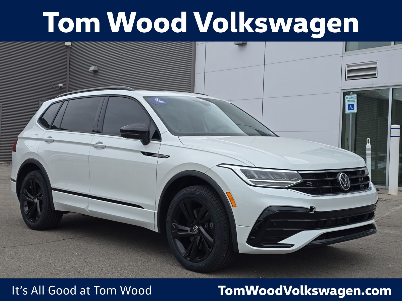 2023 Volkswagen Tiguan SE R-LINE BLACK