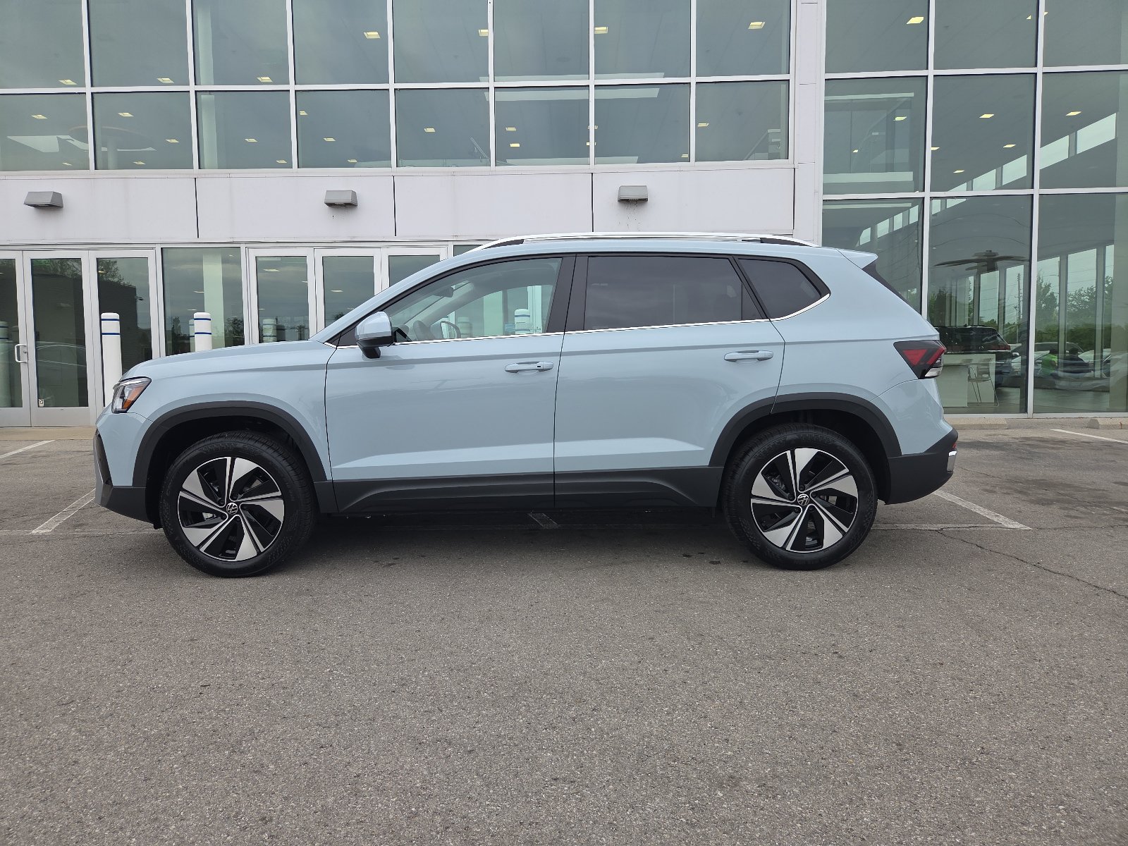 2026 Volkswagen Taos SE - Photo 9