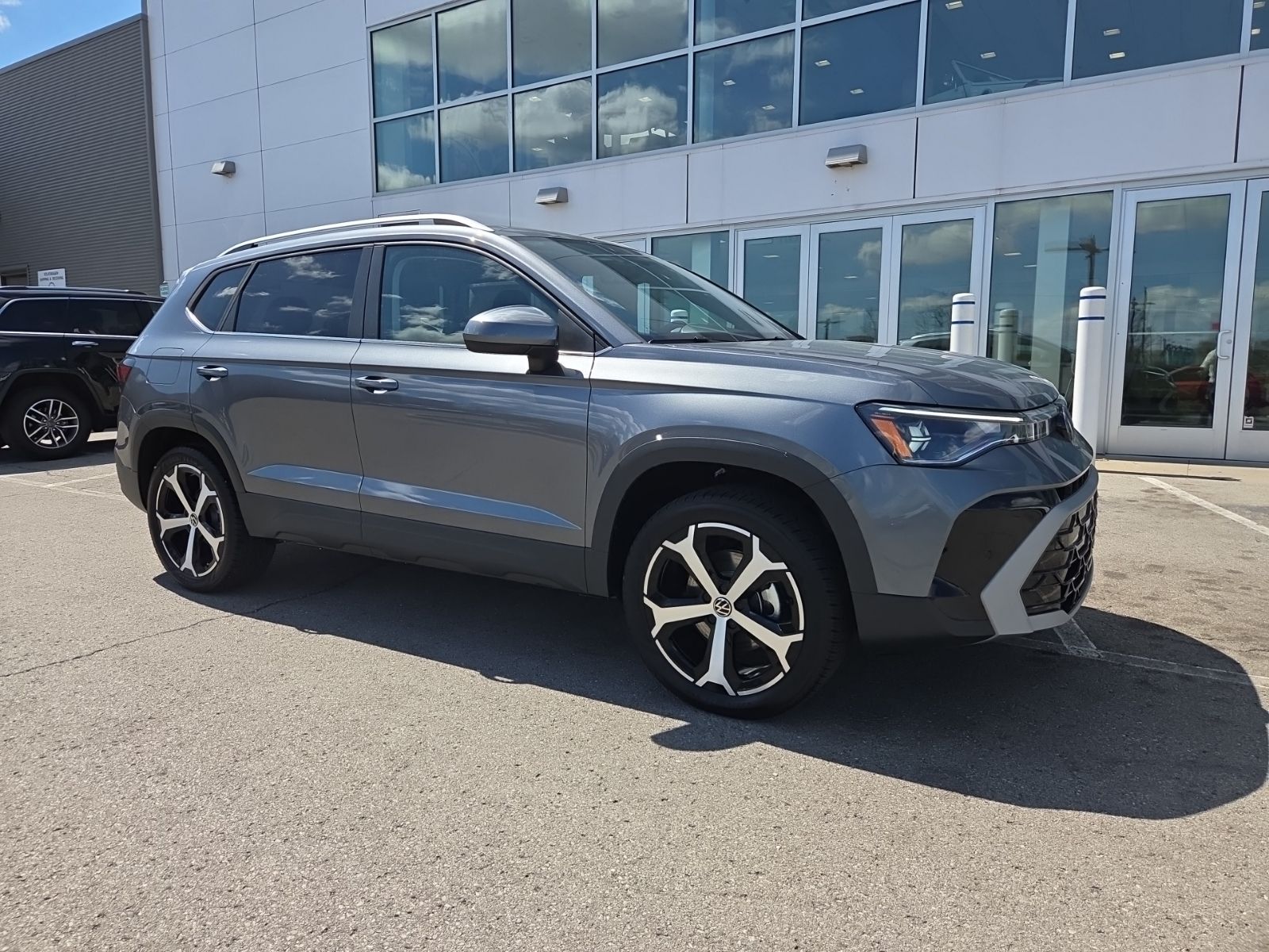 2026 Volkswagen Taos SEL - Photo 2