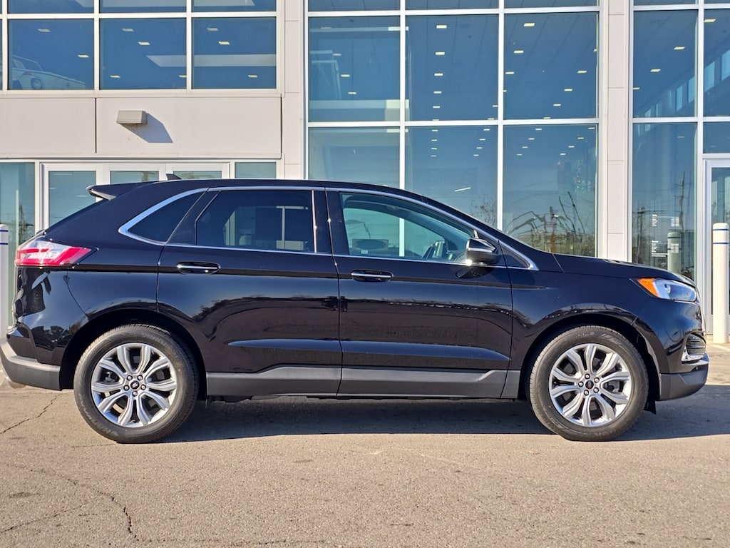 Used 2024 Ford Edge Titanium SUV
