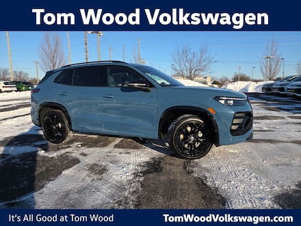 2026 Volkswagen Tiguan 2.0T SE R-Line Black SUV