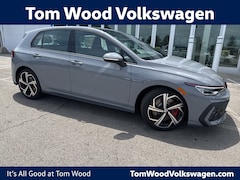 2025 Volkswagen Golf GTI 2.0T SE Hatchback