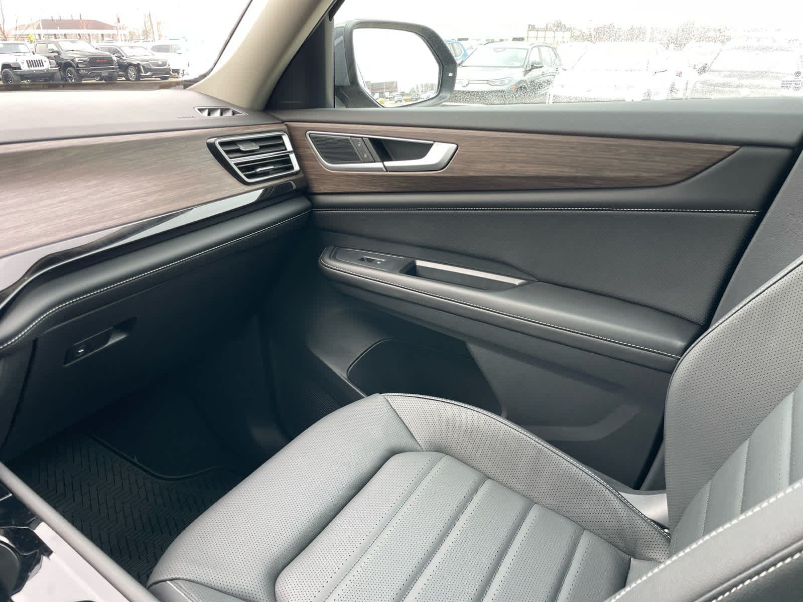 2026 Volkswagen Atlas SEL - Photo 40