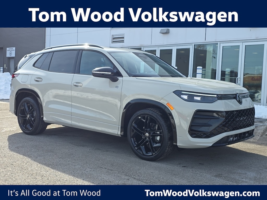 New 2026 Volkswagen Tiguan 2.0T SE R-Line Black SUV