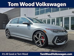 2025 Volkswagen Golf GTI 2.0T SE Hatchback