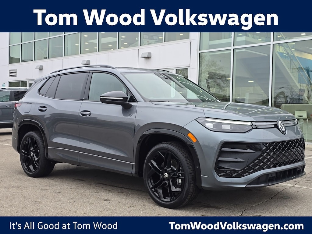 New 2026 Volkswagen Tiguan 2.0T SE R-Line Black SUV