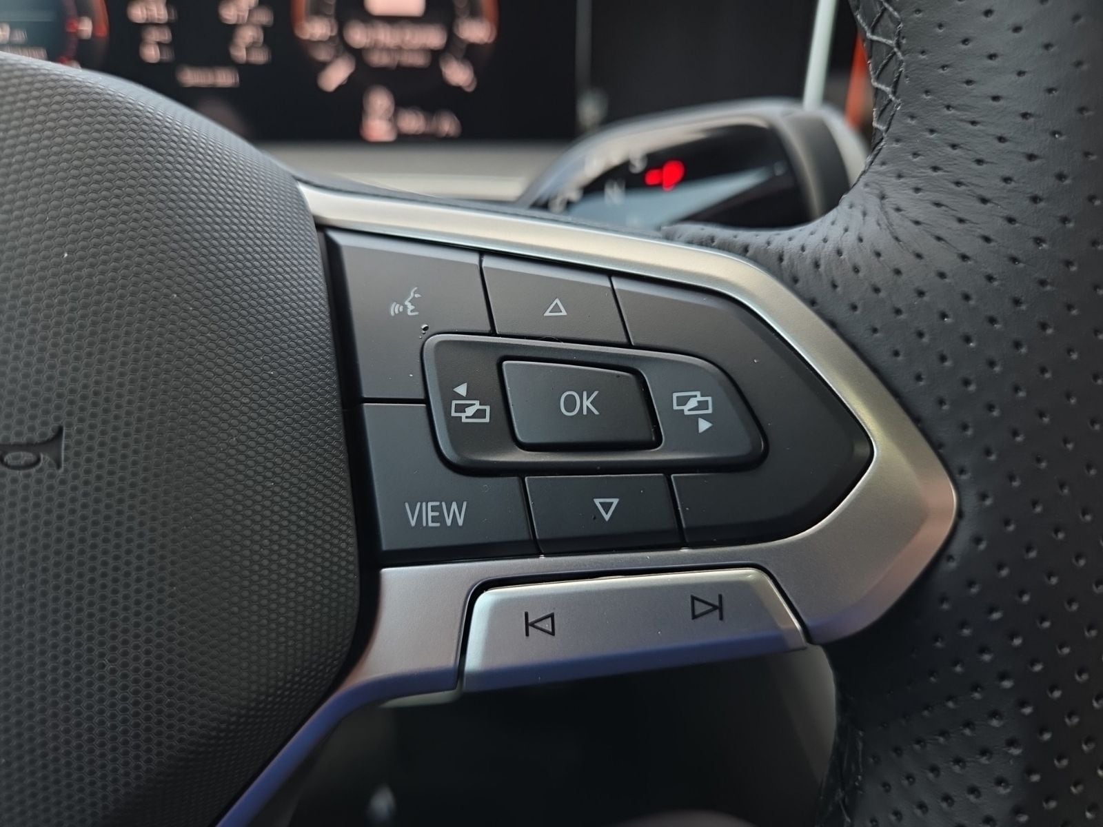 2026 Volkswagen Tiguan SE R-LINE BLACK - Photo 27
