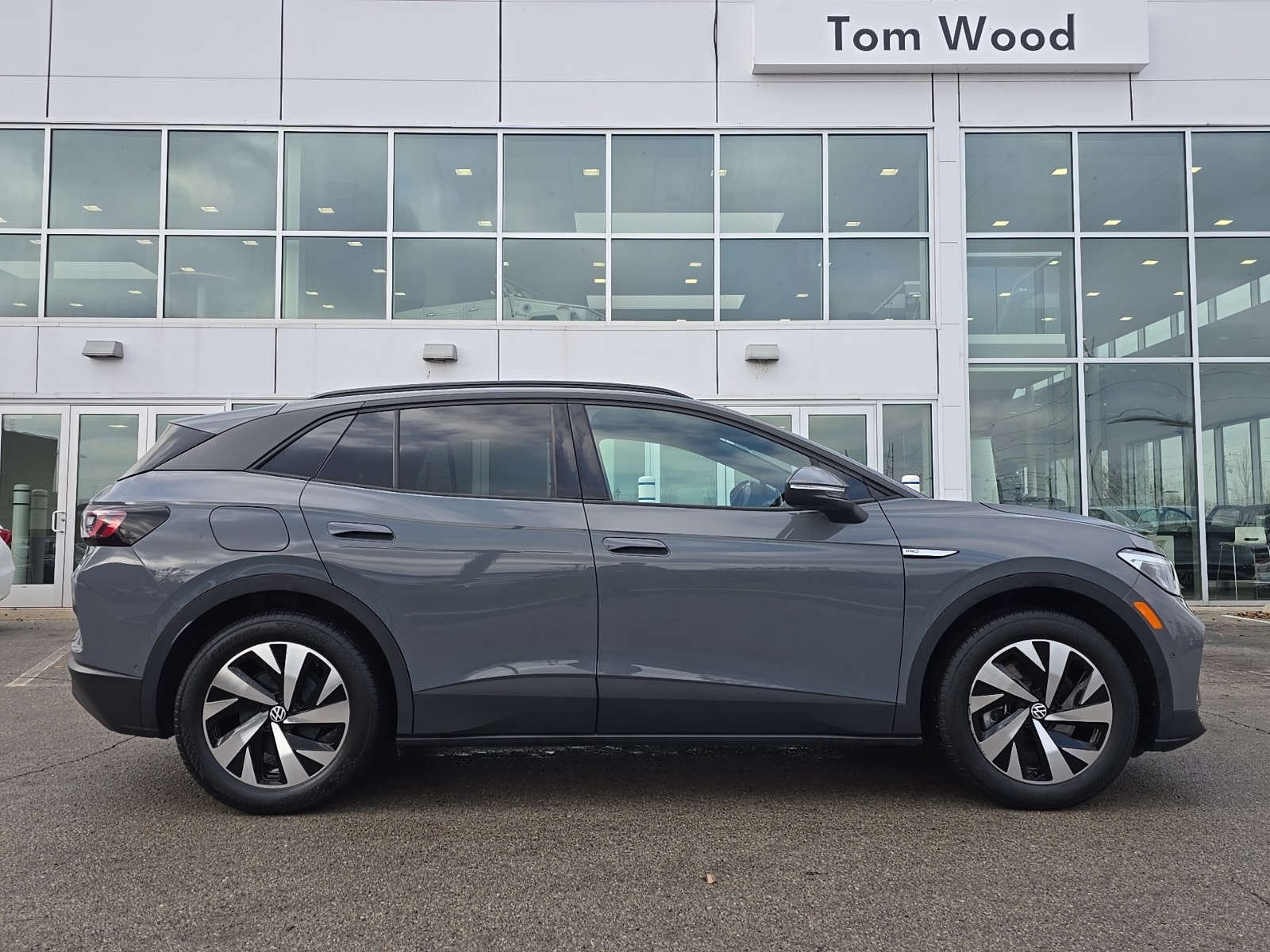 Used 2023 Volkswagen ID.4 PRO with VIN 1V2CMPE82PC055338 for sale in Indianapolis, IN