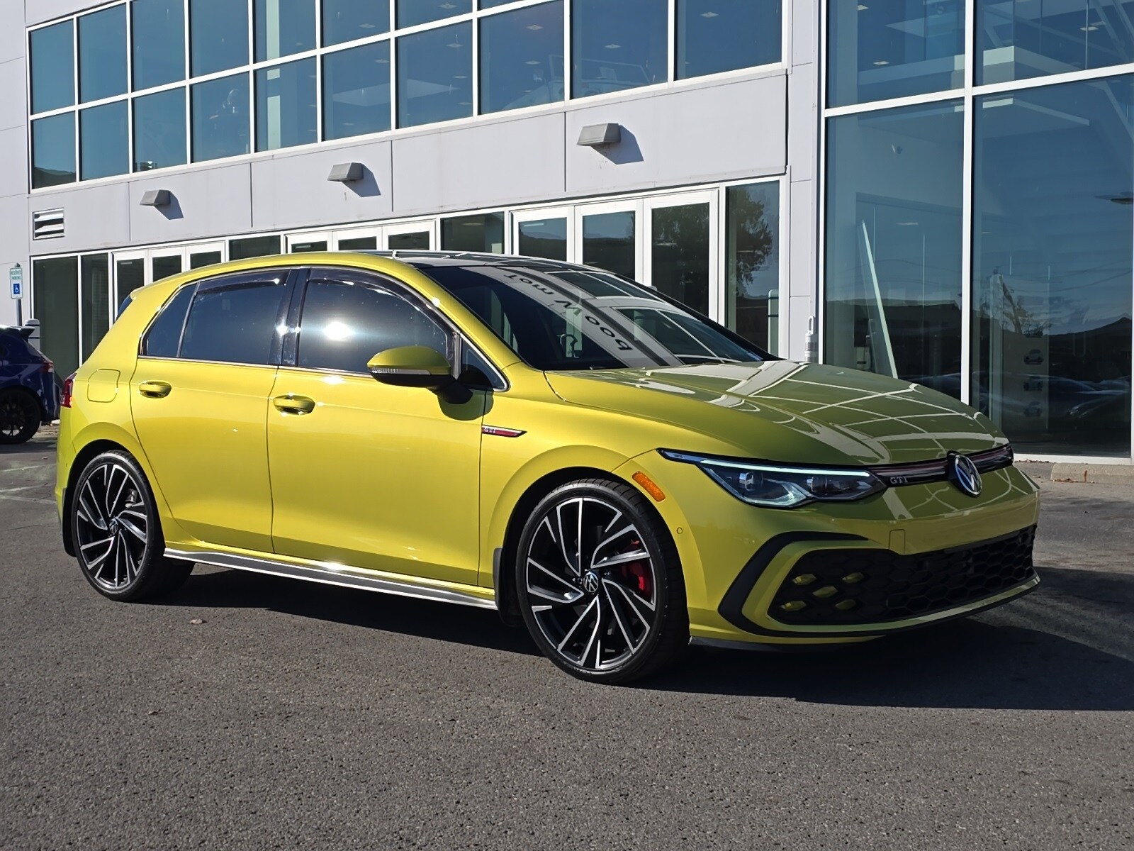 2022 Volkswagen Golf GTI Autobahn photo 2