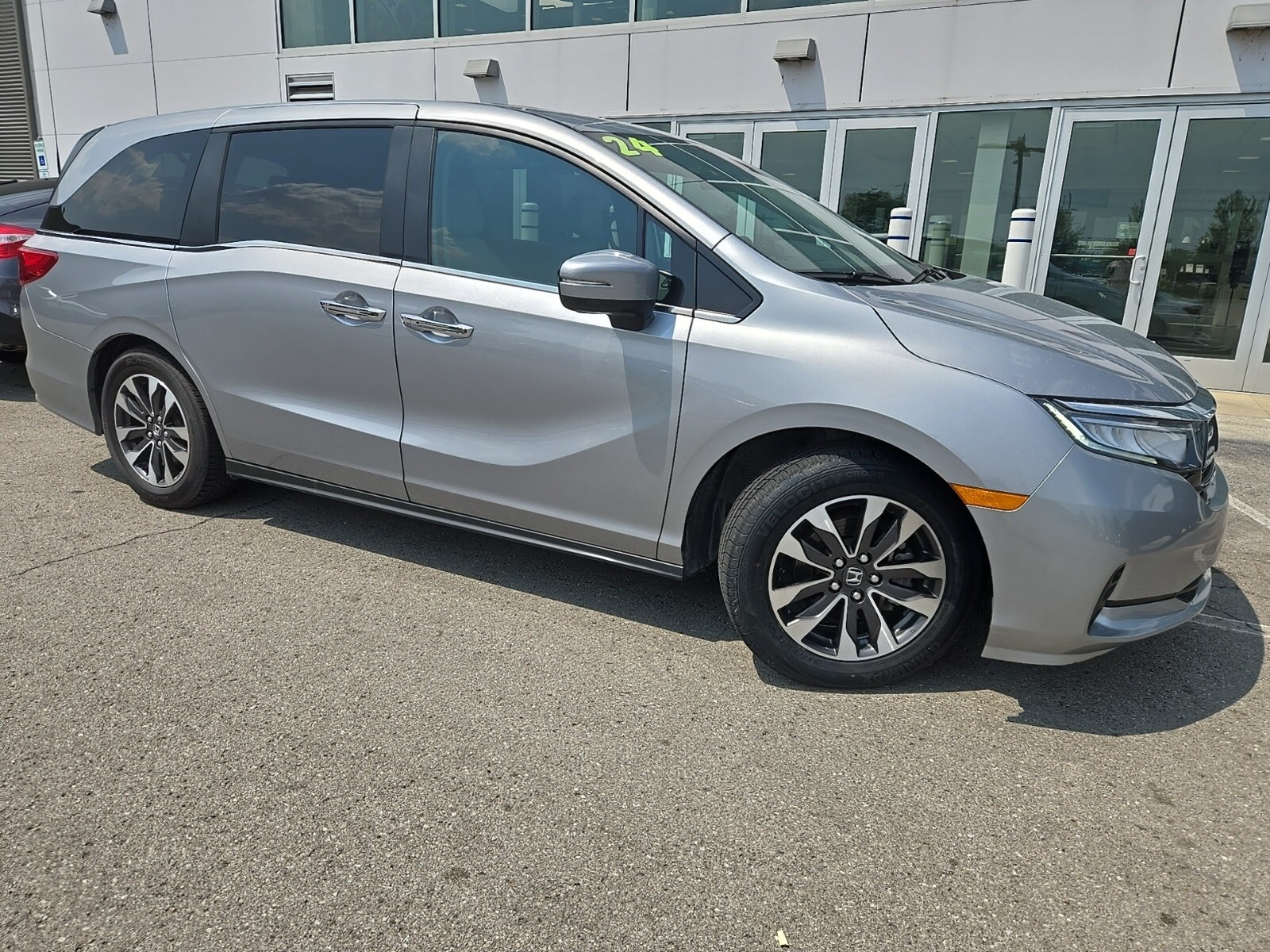 2024 Honda Odyssey EX-L photo 3