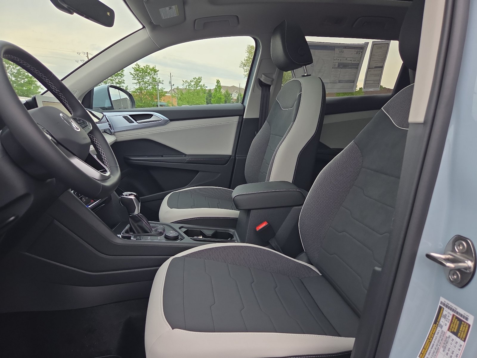2026 Volkswagen Taos SE - Photo 18