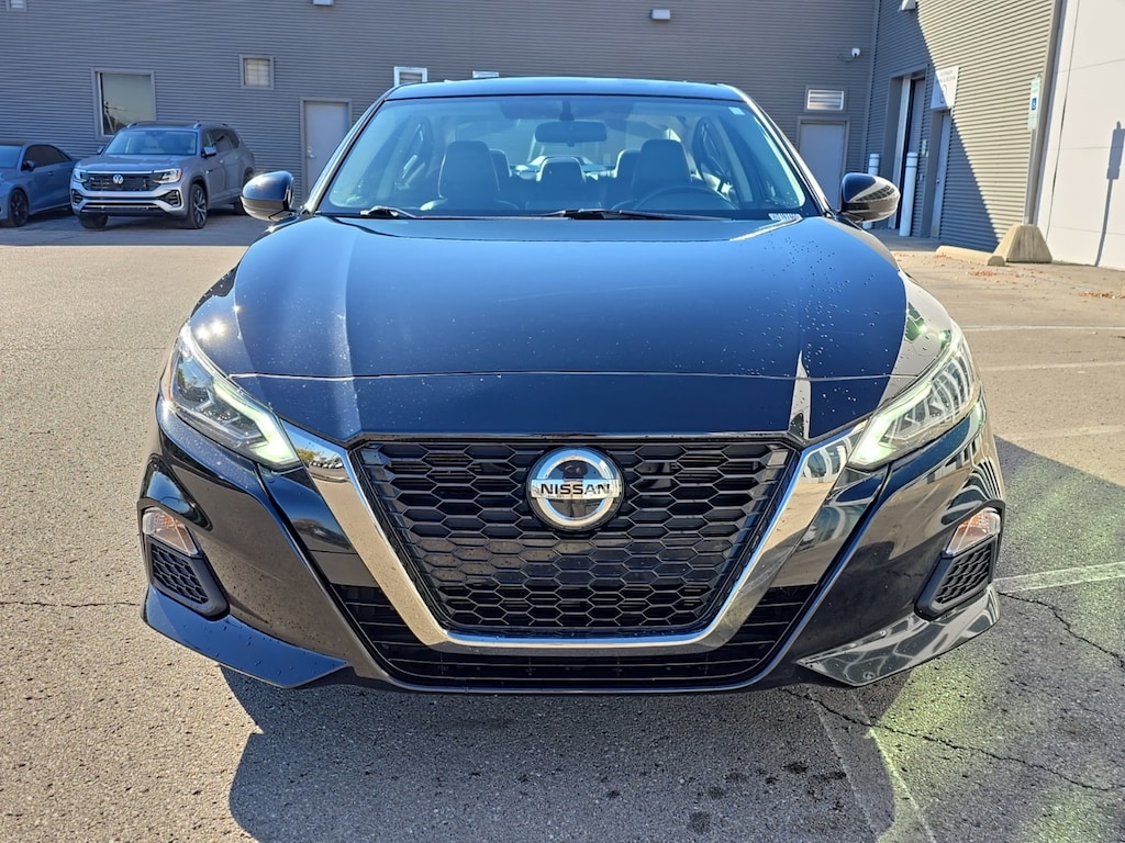 Used 2019 Nissan Altima 2.5 SR Sedan