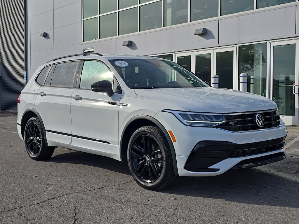 Certified 2022 Volkswagen Tiguan 2.0T SE R-Line Black SUV