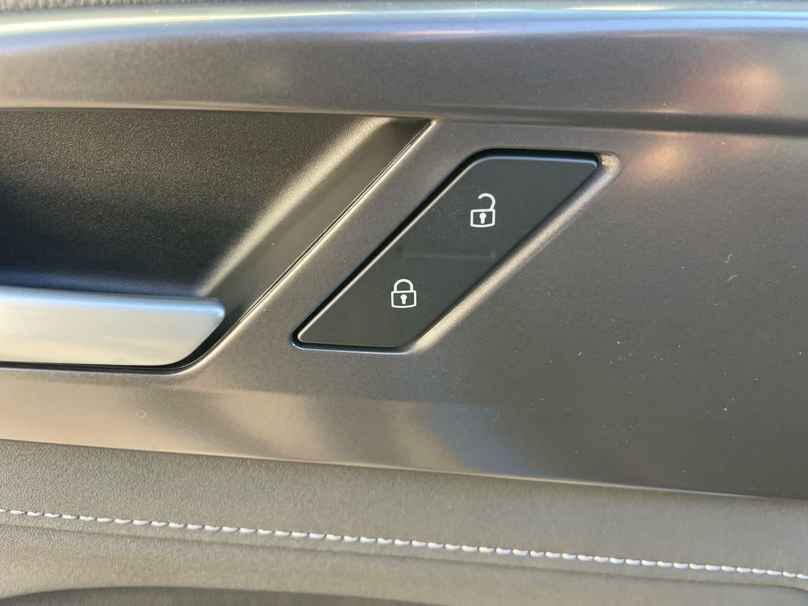 2026 Volkswagen Taos SE Black - Photo 8