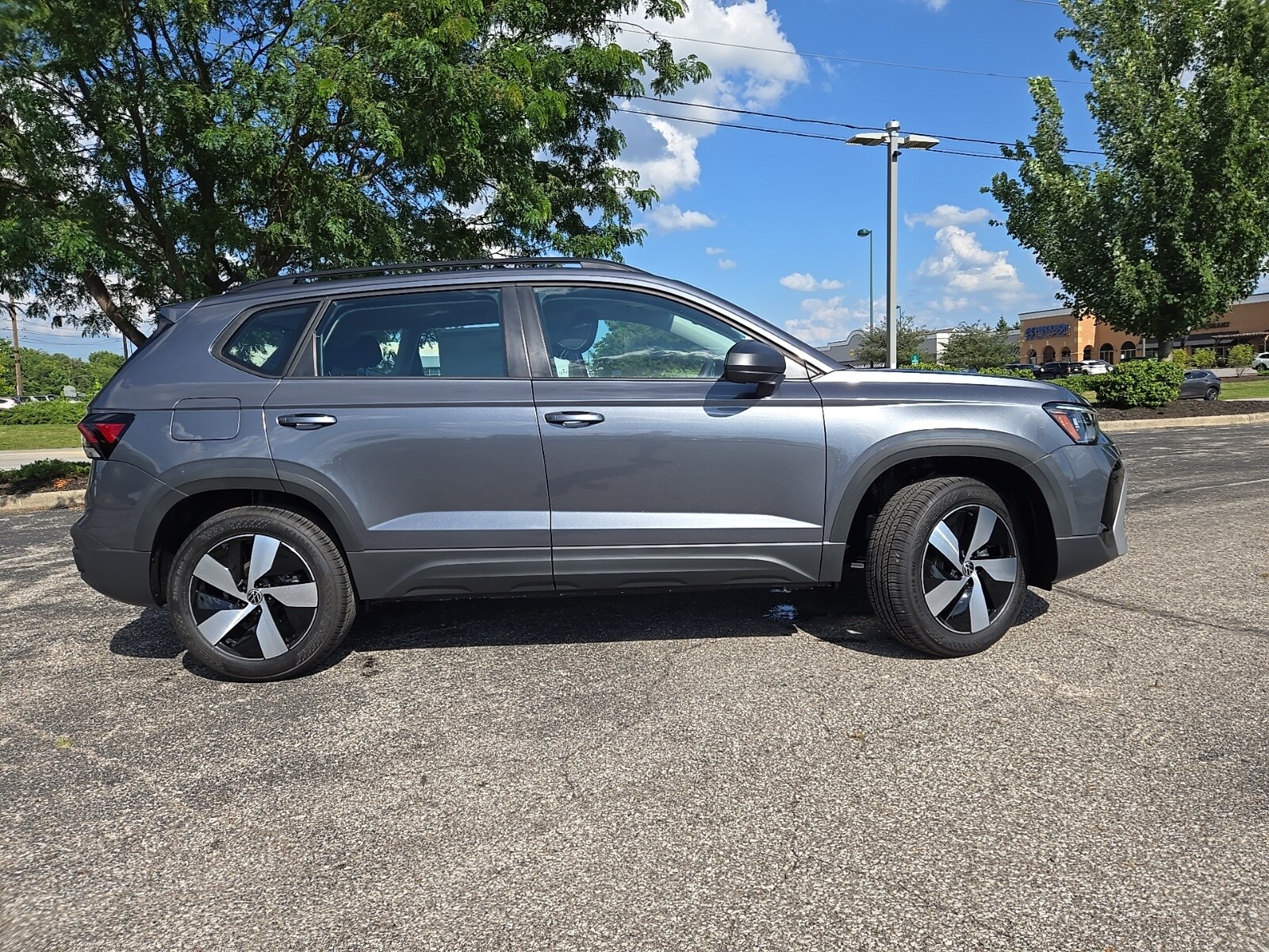 2025 Volkswagen Taos S photo 3
