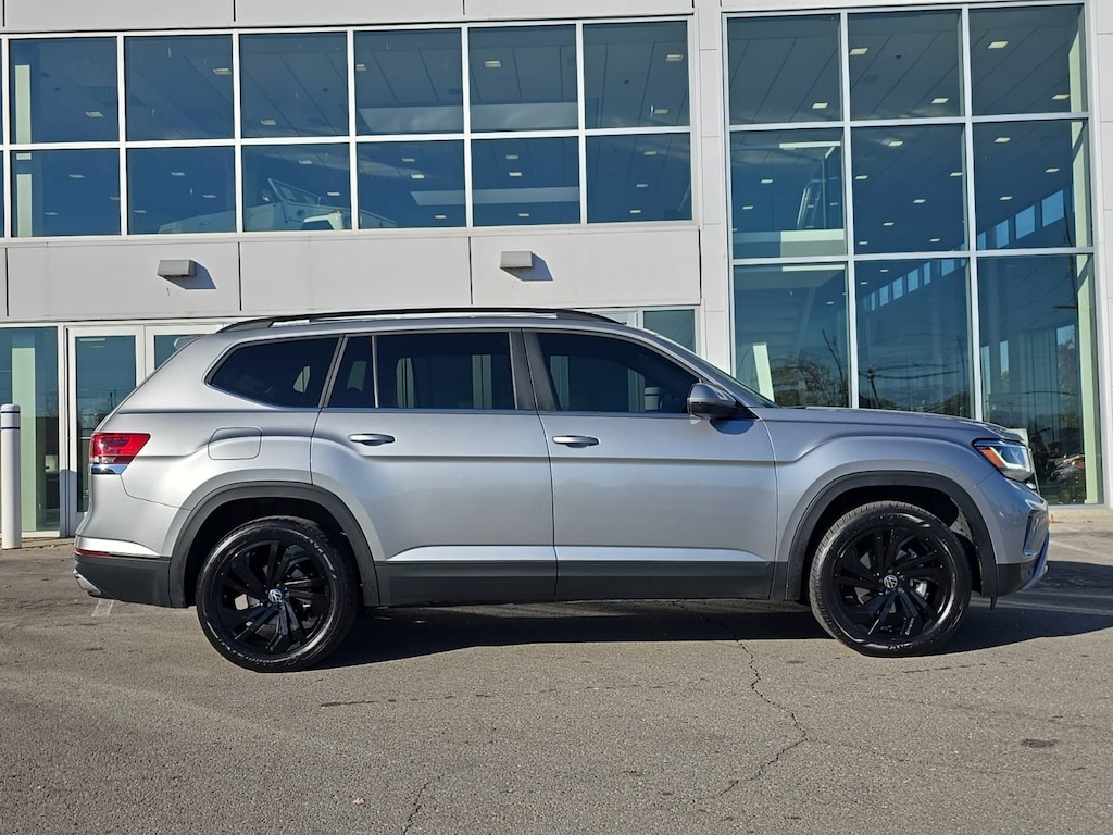 Used 2023 Volkswagen Atlas 3.6L V6 SE w/Technology SUV