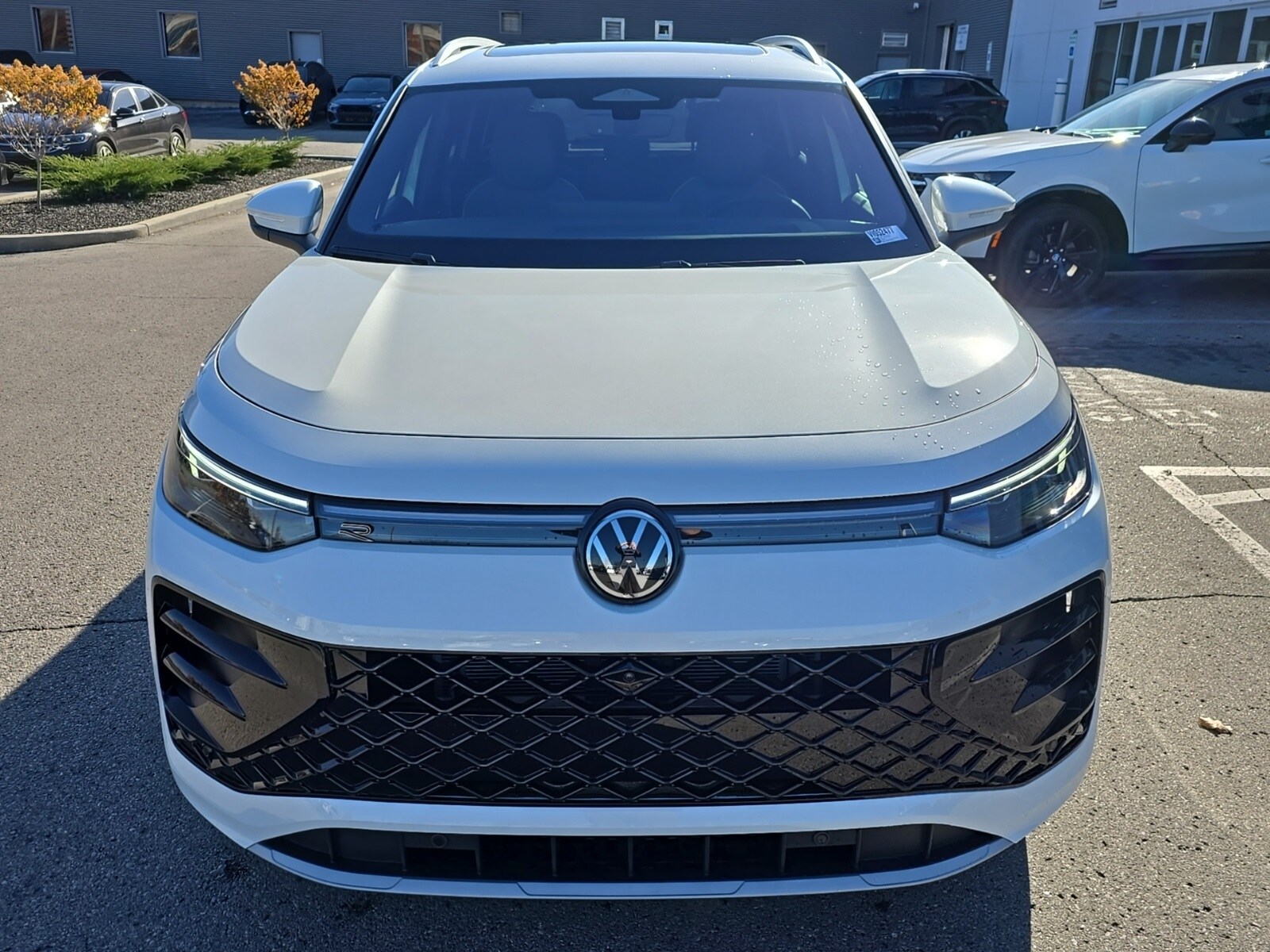2025 Volkswagen Tiguan SEL R-Line Black photo 3