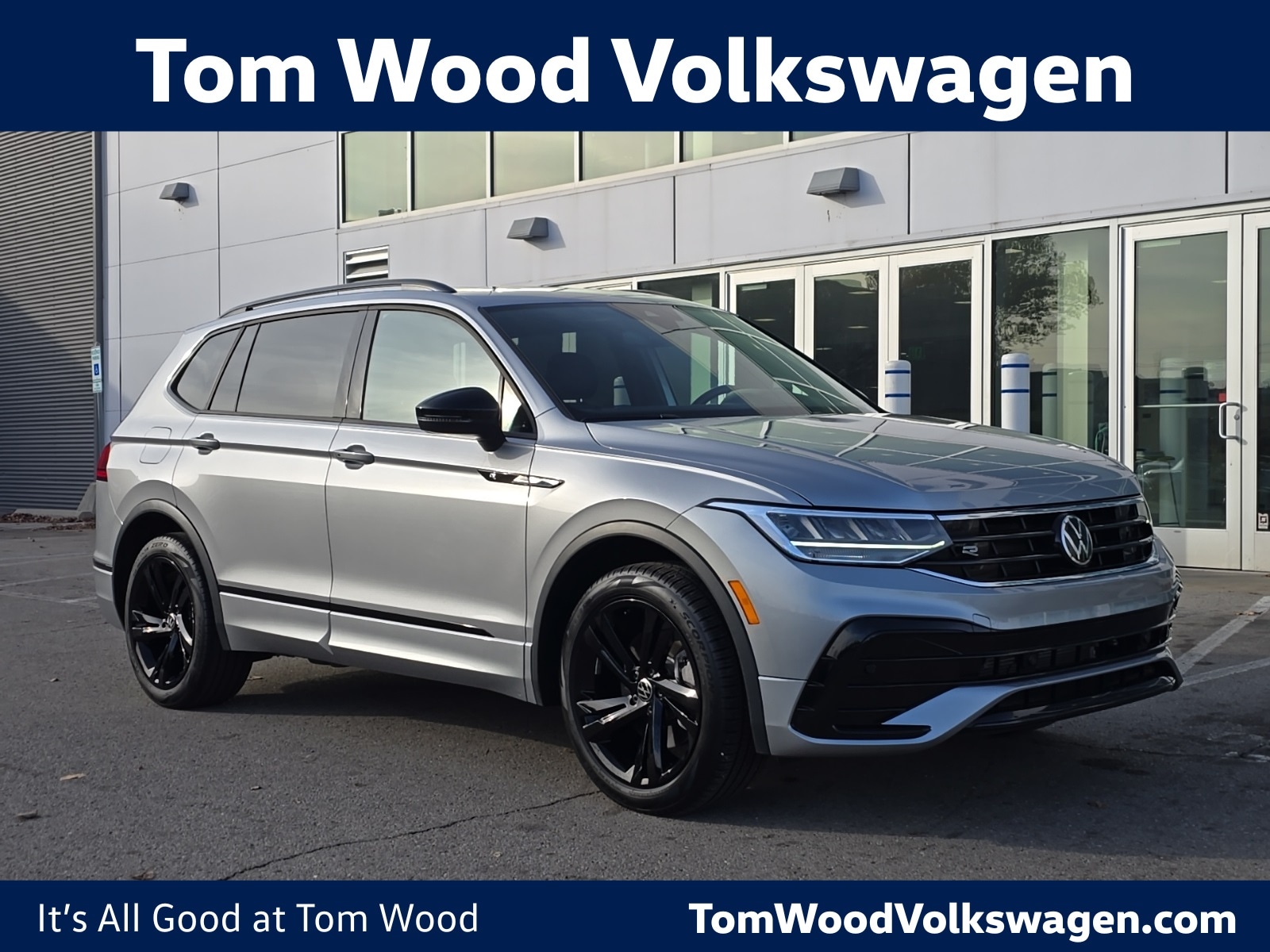 2023 Volkswagen Tiguan SE R-LINE BLACK