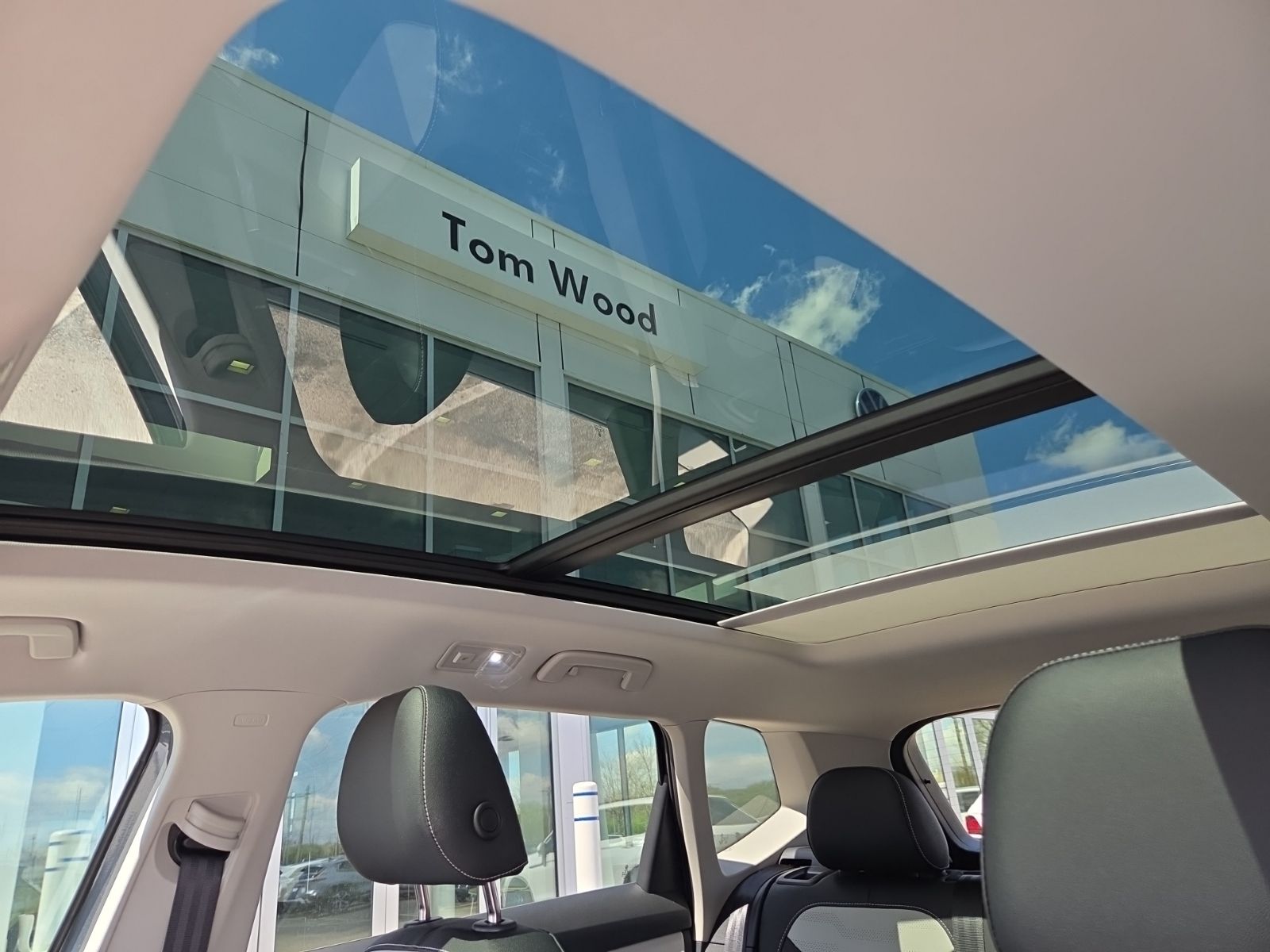 2026 Volkswagen Taos SEL - Photo 15