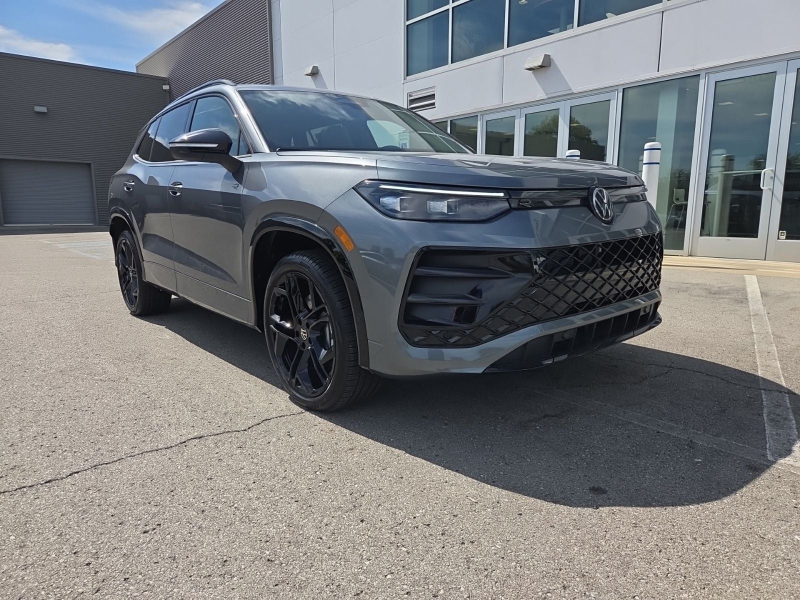 2026 Volkswagen Tiguan SE R-LINE BLACK - Photo 30