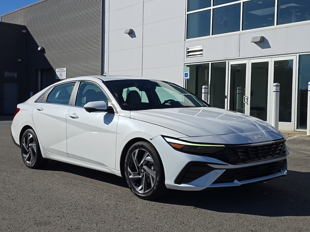 Used 2024 Hyundai Elantra Limited Sedan
