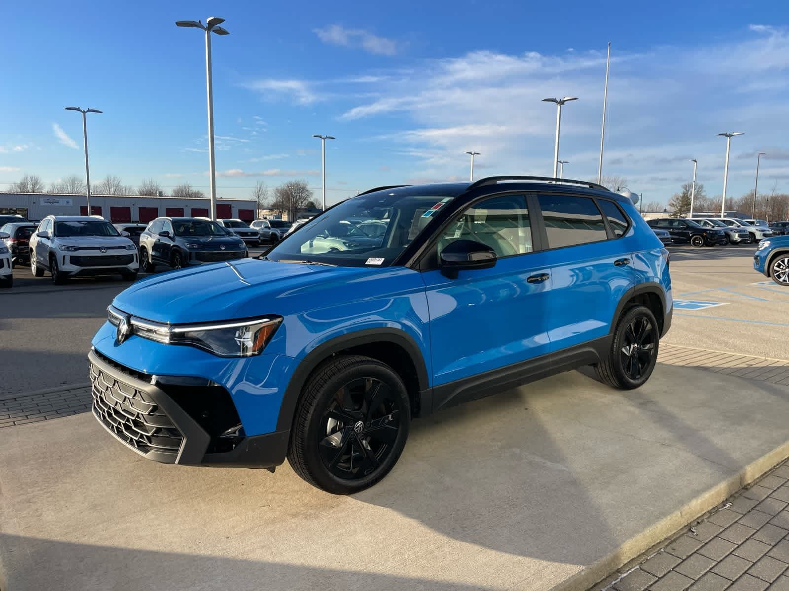 2026 Volkswagen Taos SE Black - Photo 13