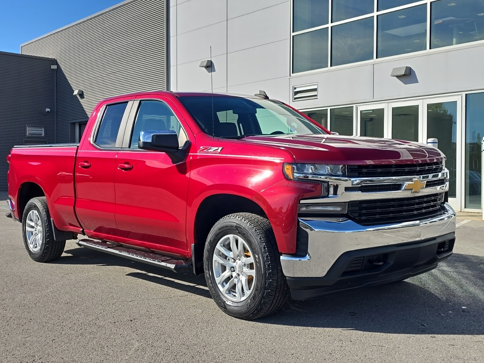 2019 Chevrolet Silverado 1500 LT Z71 photo 3