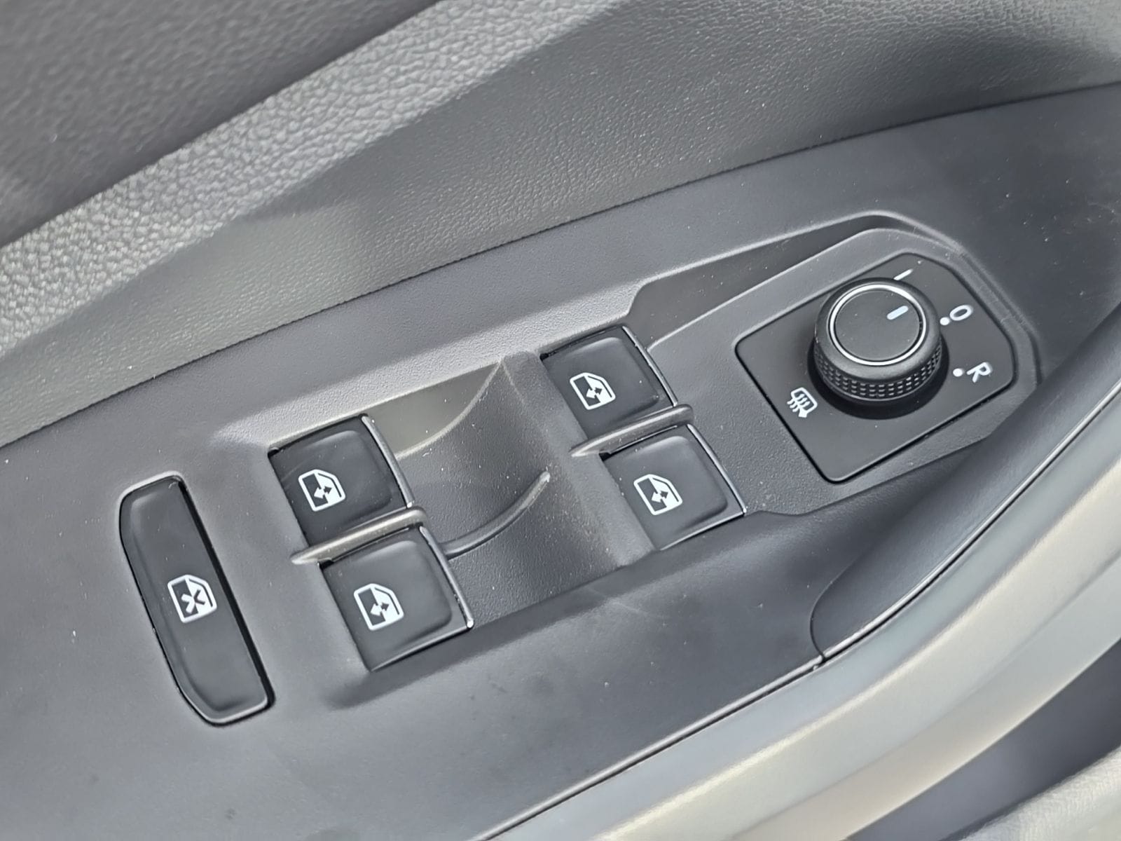 2026 Volkswagen Jetta Sport - Photo 18