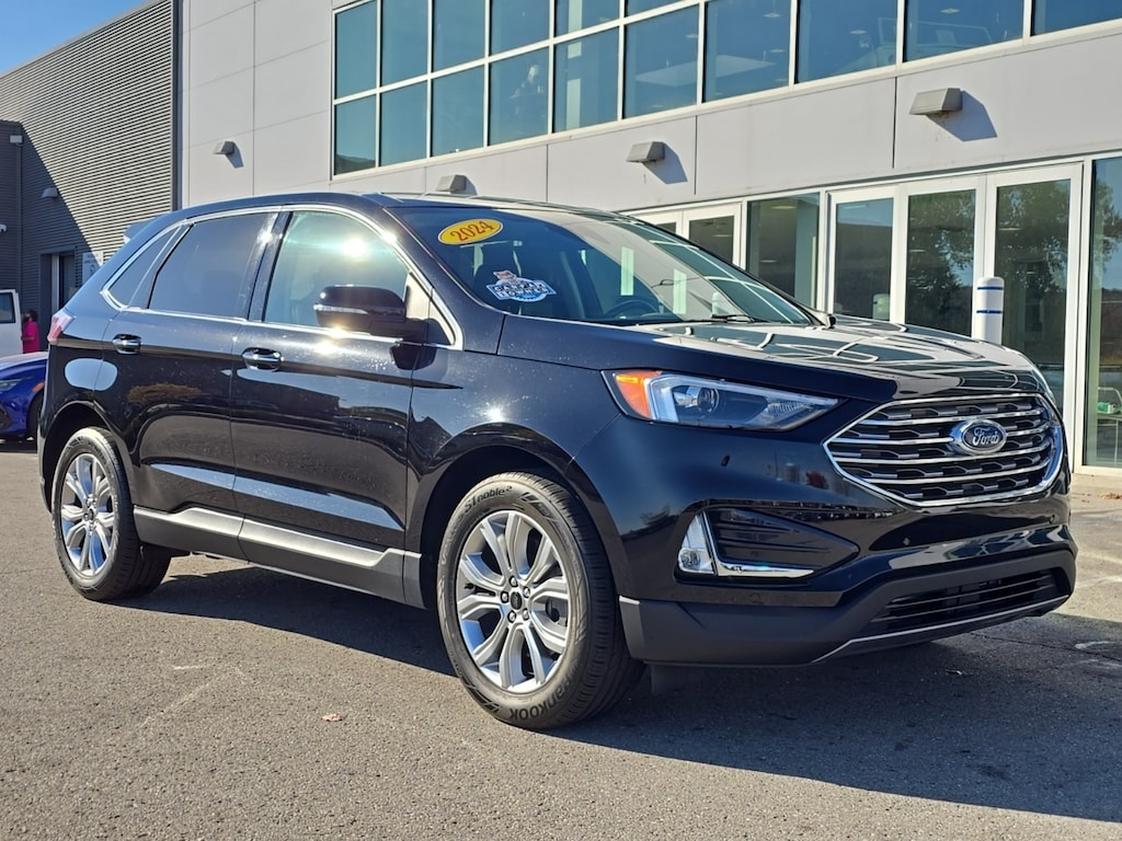 Used 2024 Ford Edge Titanium SUV