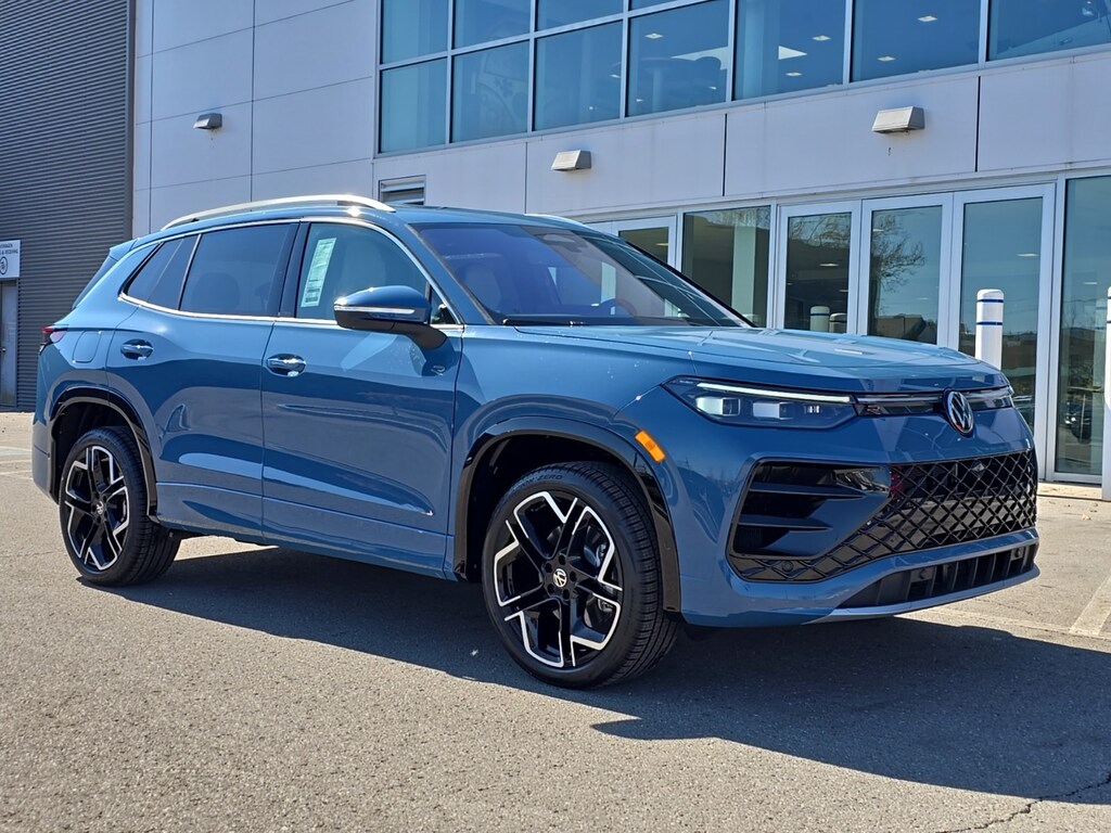 New 2026 Volkswagen Tiguan 2.0T SEL R-Line Turbo SUV