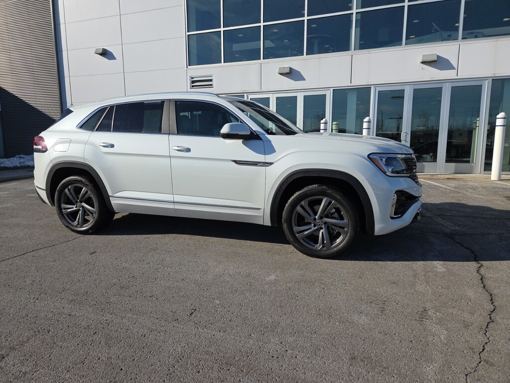 Used 2024 Volkswagen Atlas Cross Sport 2.0T SEL R-Line SUV