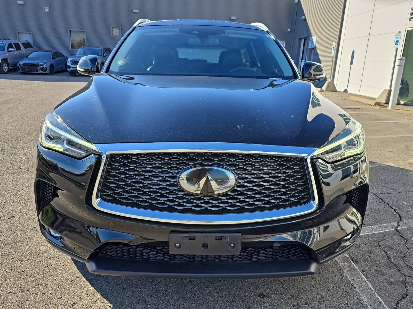 2019 Infiniti QX50 Essential photo 3