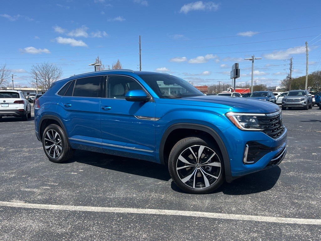 2025 Volkswagen Atlas Cross Sport SEL Premium R-Line photo 3
