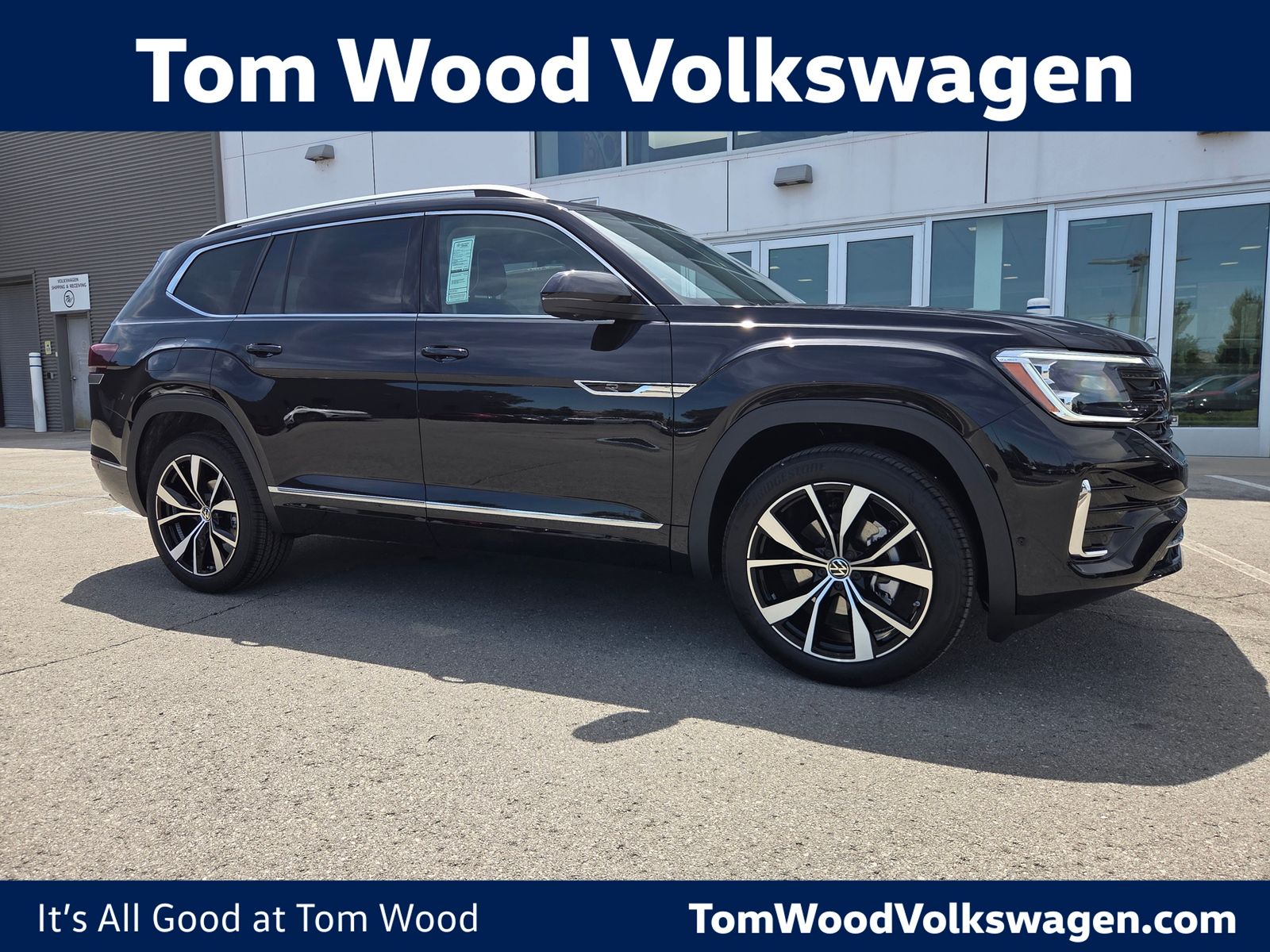 2026 Volkswagen Atlas 2.0T SEL Premium R-Line 4MOTION's photo