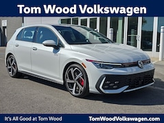 2025 Volkswagen Golf GTI 2.0T SE Hatchback