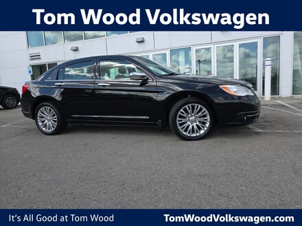 2013 Chrysler 200 Limited Sedan