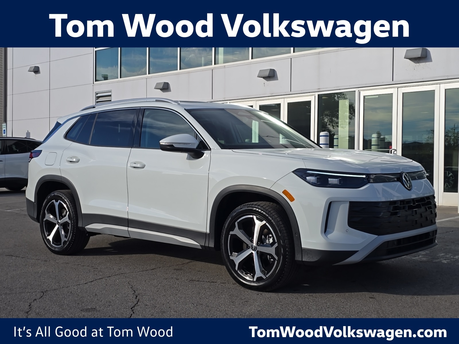 2026 Volkswagen Tiguan SE's photo