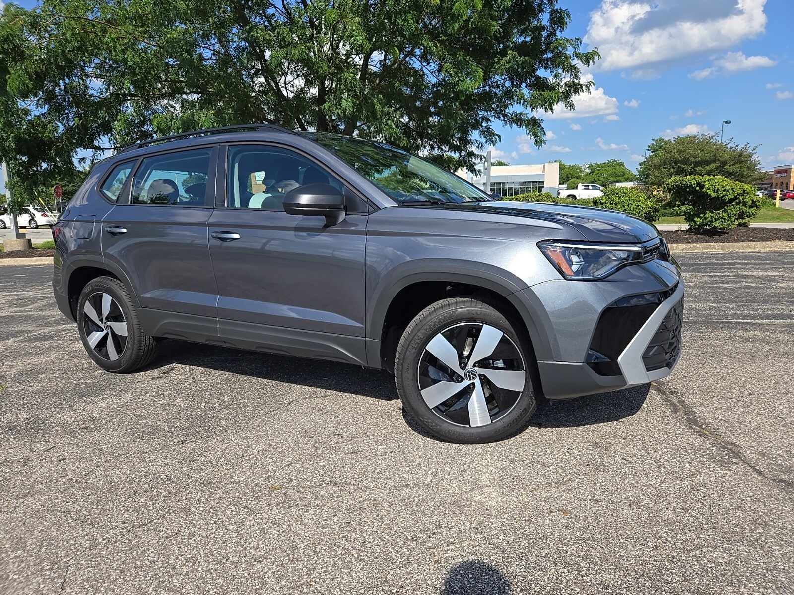2025 Volkswagen Taos S photo 2
