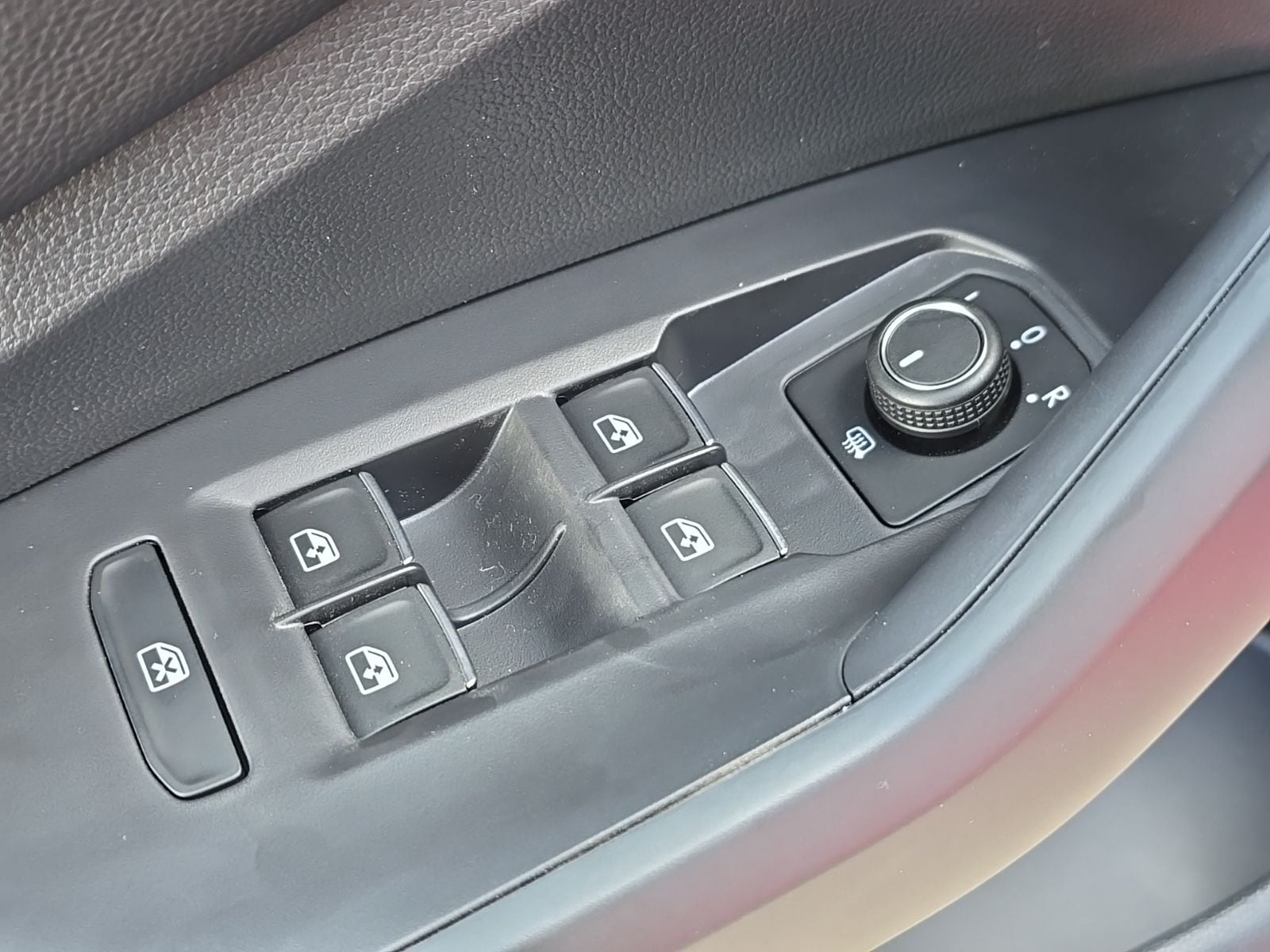 2026 Volkswagen Jetta Sport - Photo 17