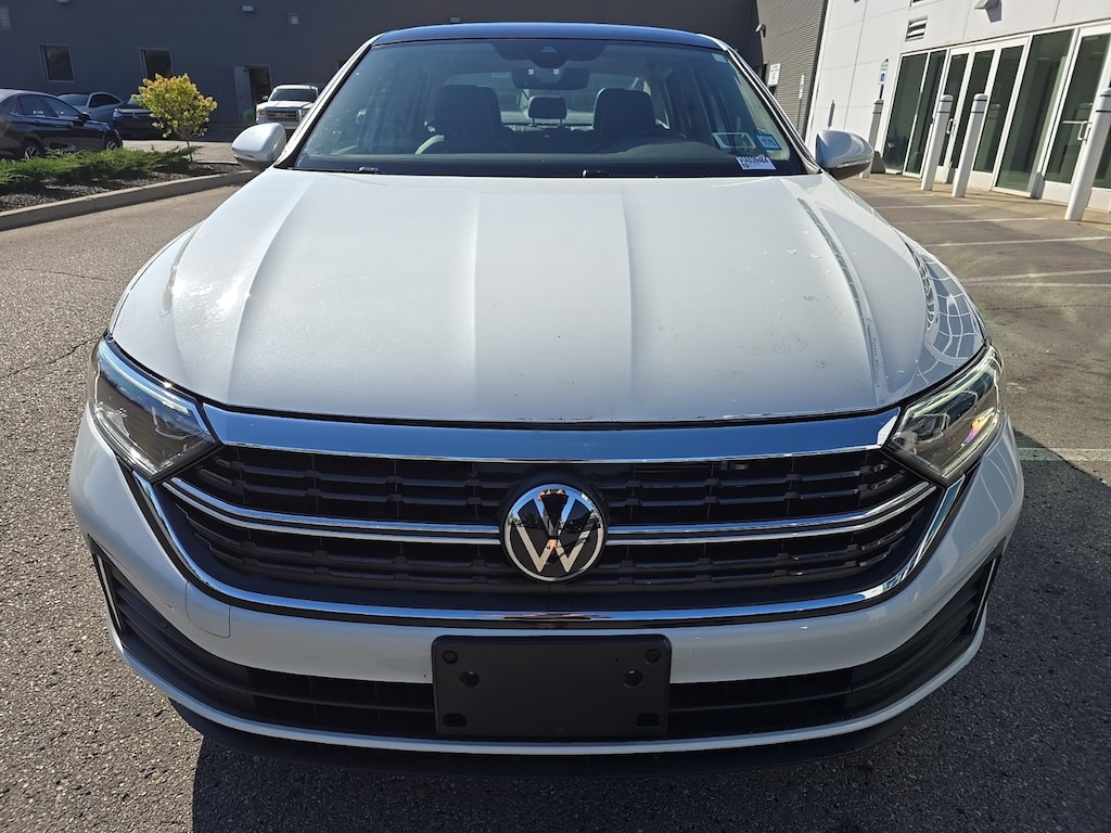 Certified 2023 Volkswagen Jetta 1.5T SEL Sedan