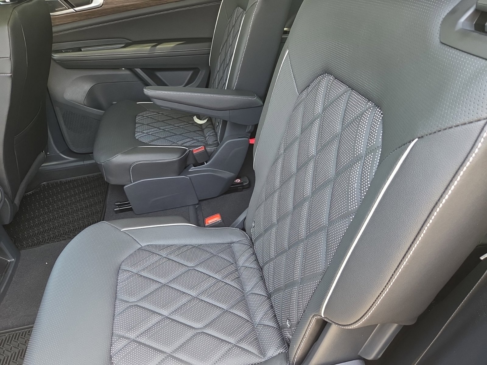 2026 Volkswagen Atlas SEL Premium R-Line - Photo 25