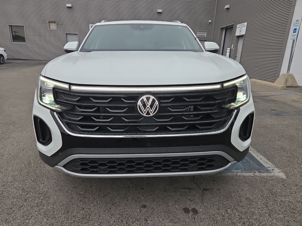 Certified 2024 Volkswagen Atlas Cross Sport 2.0T SE w/Technology SUV